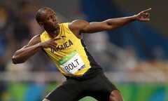 Olympic 2016: Usain Bolt thoải mái vô địch chạy 200m