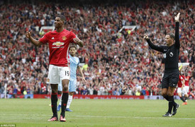 Ibrahimovic đã 'phá hỏng' bàn thắng của Marcus Rashford thế nào?
