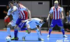 Kém xa đẳng cấp, tuyển Futsal Việt Nam thua đậm Paraguay