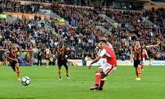 Arsenal đá thảnh thơi, thắng dễ Hull City