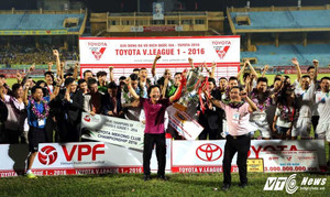 Hà Nội T&T vô địch V-League kịch tính như phim hành động