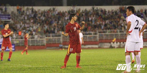 Tuấn Anh ghi bàn tinh tế, gỡ hòa cho tuyển Việt Nam