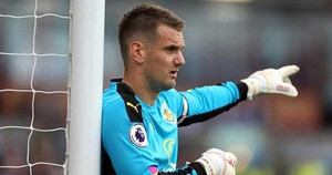 Siêu thủ môn Tom Heaton: Làm khổ Man United, vẫn mơ là số 1 ở Old Trafford