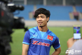 AFF Cup 2016: Tuyển Việt Nam chọn Công Phượng hay Văn Quyết?