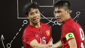 Tiền đạo tuyển Việt Nam chăm chỉ rèn cách phòng ngự