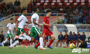 HLV Hữu Thắng: Tuyển Việt Nam chẳng dại tung hết bài