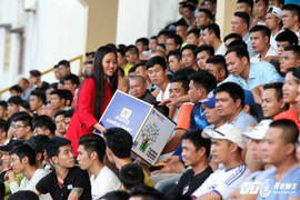 Cộng đồng Ngoại hạng Phủi chung tay làm từ thiện