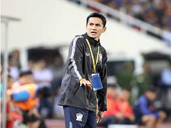 HLV Kiatisak than thở: Thái Lan vô địch mà còn áp lực thế này