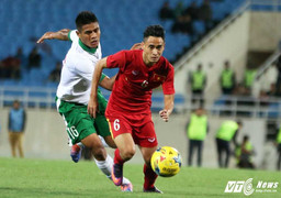 Bố ốm nặng, Vũ Minh Tuấn tạm chia tay tuyển Việt Nam