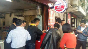 Vị khách chi 40 triệu đồng mua vé số Vietlott ở Hà Nội đã trúng thưởng