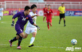 BLV Quang Huy: Công Phượng chưa thoát khỏi 