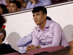 Công Vinh cay đắng tố trọng tài Việt thổi kiểu cá lớn hiếp cá bé