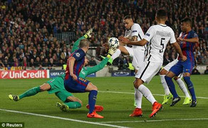 Fan PSG giết bạn sau trận thua Barcelona