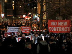 CĐV Arsenal dự định diễu hành phản đối Wenger lần 2