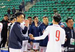 Đến lúc phải dành lời khen cho HLV Hữu Thắng