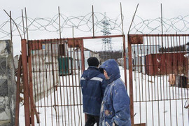 Lao động Triều Tiên làm 17 tiếng/ngày, nhận lương rẻ mạt tại công trình World Cup 2018