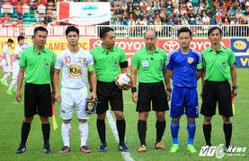 Công nhận bàn thắng của HAGL, trọng tài biên thừa nhận sai lầm