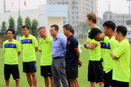 U20 Việt Nam ra Hà Nội, chuẩn bị du đấu châu Âu