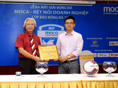 Sao V-League thoải mái đá giải phủi hàng đầu Việt Nam