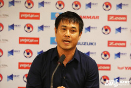 HLV Hữu Thắng: Bi kịch của khát khao 'lấy lòng tất cả'