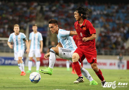 Từ pha xoạc bóng 1.700 tỉ đồng đến tính chuyên nghiệp của U22 Việt Nam