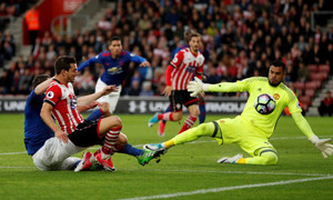 Video kết quả Southampton vs MU: Romero cứu phạt đền, MU chính thức xếp thứ 6 Ngoại hạng