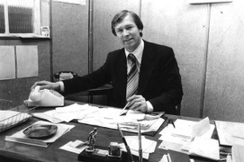 Chuyện chưa bao giờ kể về Sir Alex Ferguson: Mở quán nhậu, học bí kíp cầm quân