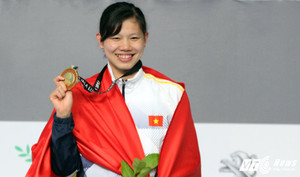 Ánh Viên giành HCV 100m ngửa, phá kỷ lục SEA Games