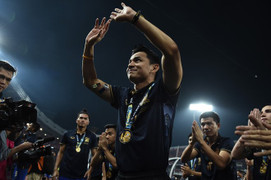 BLV Quang Huy: 'Kiatisak tuyên bố vô địch để khích tướng HAGL' 