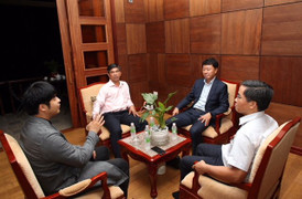 Giám đốc kỹ thuật Hàn Quốc sẽ đi chào cả người cắt cỏ ở HAGL