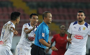 Ông Nguyễn Văn Mùi: ‘Trọng tài đang trở thành vật tế thần ở V-League’