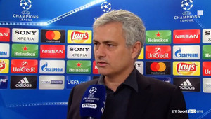 Mourinho còn biện hộ cho sự hết thời đến khi nào?