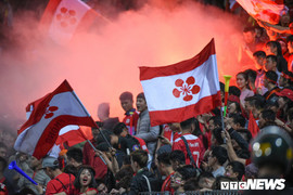 VPF tuyên chiến với vấn nạn pháo sáng tại V-League
