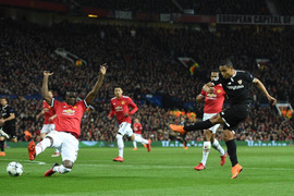 Xác định 8 đội mạnh nhất vào tứ kết Cúp C1 2018