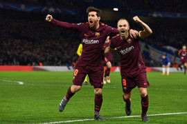 Chelsea cần làm gì để chặn được Messi và Barca?