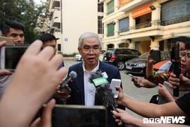 Chủ tịch VFF Lê Hùng Dũng: Anh Tú giữ nhiều chức thì nên đi hỏi anh ấy