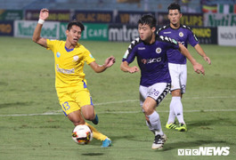 Thắng đậm Sanna Khánh Hòa BVN, Hà Nội FC vô địch V-League lượt đi
