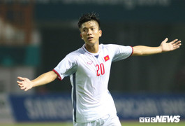 Ghi bàn, Phan Văn Đức vẫn tự trách bản thân