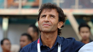 Tuyển Indonesia khủng hoảng HLV trưởng trước AFF Cup 2018