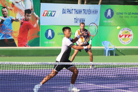 Vietnam F5 Futures 2018: Lý Hoàng Nam-Safiullin vào bán kết đôi nam