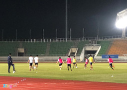 Tuyển Lào đóng cửa sân, tập kín, rèn bí kíp đặc biệt đấu tuyển Việt Nam