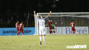 Đặng Văn Lâm đứt mạch giữ sạch lưới kỷ lục