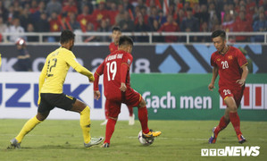 Tuyển Việt Nam tập trung: Trọng Hoàng vắng mặt, thầy Park nhắc riêng Công Phượng