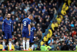 Vì sao Chelsea thảm bại 0-6 trước Man City?