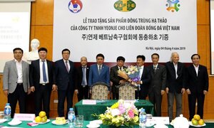 Công ty Hàn Quốc tài trợ đông trùng hạ thảo cho các cầu thủ Việt Nam