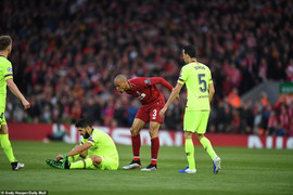 Barca thảm bại trước Liverpool: Nỗi đau một biểu tượng