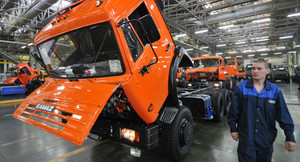 Nối lại việc lắp ráp xe tải KamAZ tại Việt Nam