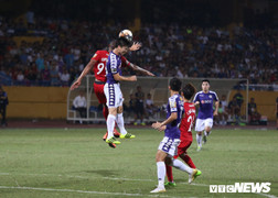 Bầu Đức nói HAGL 'đá cho vui', HLV Hàn Quốc muốn điều ngược lại