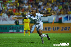 Mất chiến thắng phút cuối, HLV Hàn Quốc chỉ ra thói quen xấu của HAGL