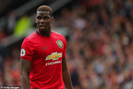 Pogba bị cổ động viên phân biệt chủng tộc, MU nói gì?